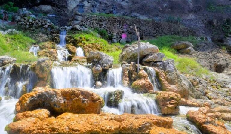 Seganing Waterfall