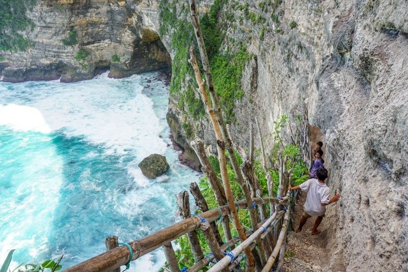 Seganing Waterfall Stairs 1