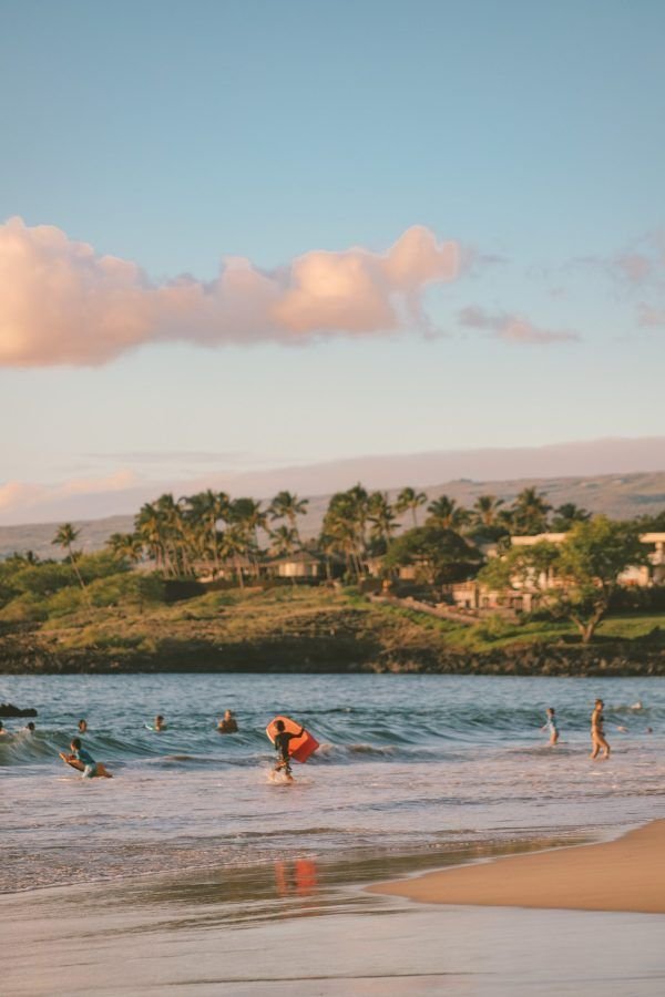 Hawaii Surfing